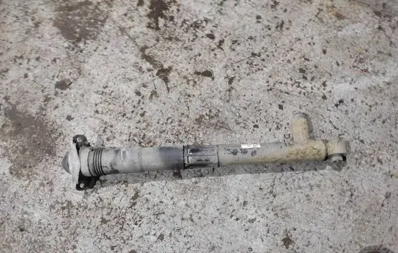 Rear shock absorber/damper