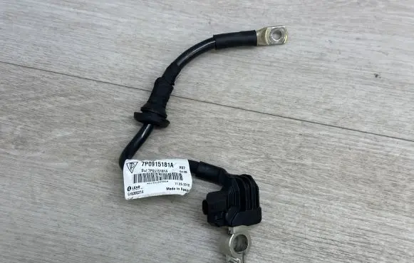 Volkswagen Touareg II Negative earth cable (battery) 7P0915181A