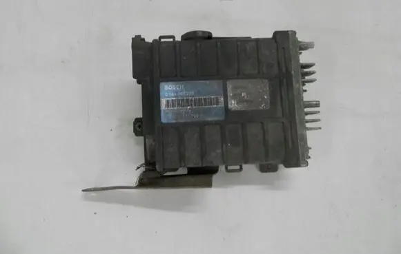 Volkswagen Polo II 86C 2F Engine control unit/module ECU 0261200253