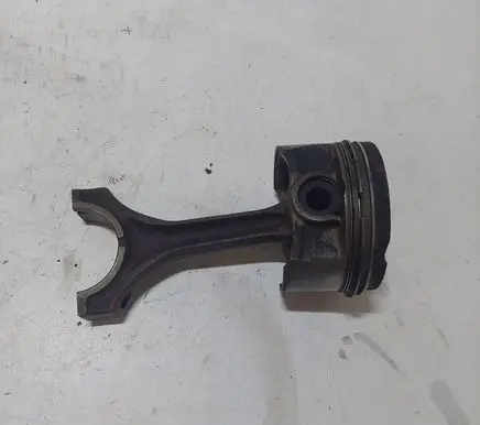 BMW 5 E39 Piston with connecting rod