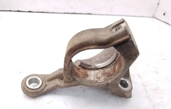 Renault Clio IV Driveshaft support bearing bracket