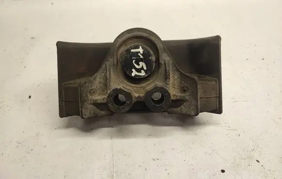 Chevrolet Camaro Gearbox mount 92249328