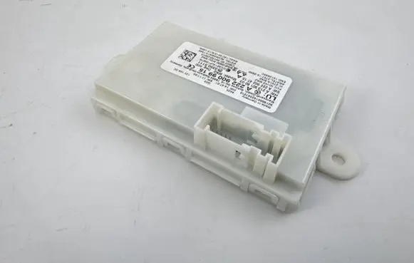 Mercedes-Benz C W205 Keyless (KESSY) go control unit/module A2139018003 33505111 A2229024715