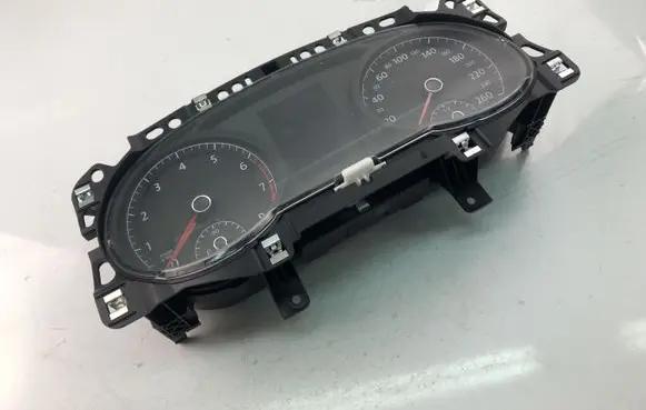 Volkswagen Golf VII Speedometer (instrument cluster) 5G1920740C