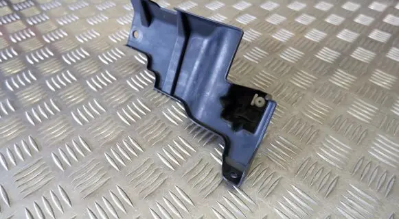 Mitsubishi Outlander Intercooler air guide/duct channel 6400D922