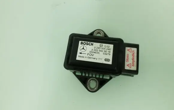Mercedes-Benz E W211 ESP acceleration yaw rate sensor A0025426618 0265005246