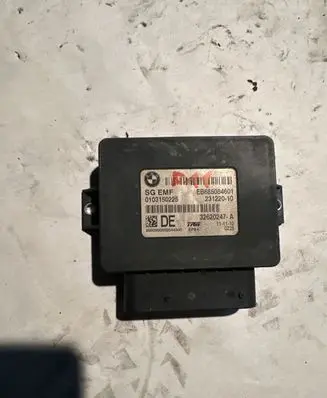 BMW 5 F10 F11 Hand brake control module 6850846 23122010 32620247A