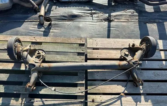Mitsubishi Space Star Rear axle beam with reductor 