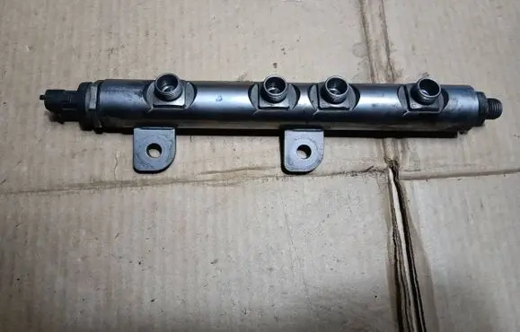 Land Rover Range Rover Sport L320 Fuel main line pipe 9X2Q9D280FA 0445216030