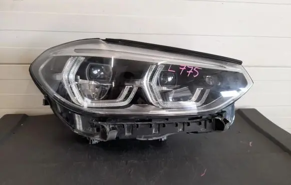 BMW X3 E83 Headlight/headlamp
