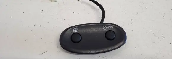Toyota Yaris Cruise control switch 651OK37