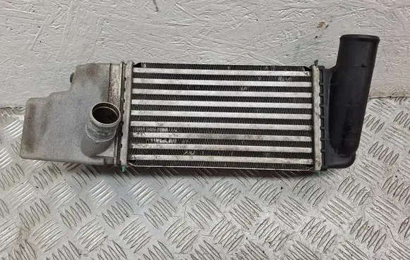 Toyota Auris 150 Intercooler radiator 179000N040 8B1448700 JD1271005350