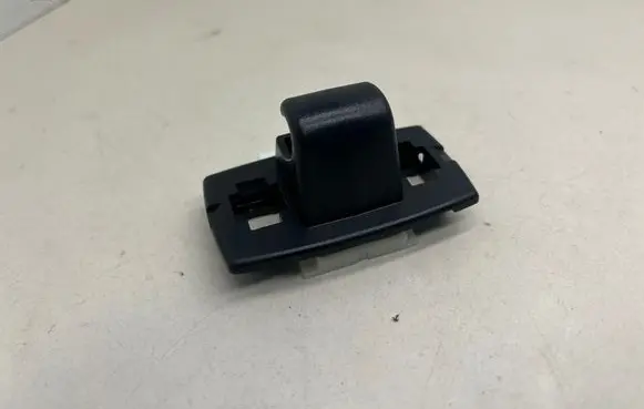 Sun visor clip/hook/bracket