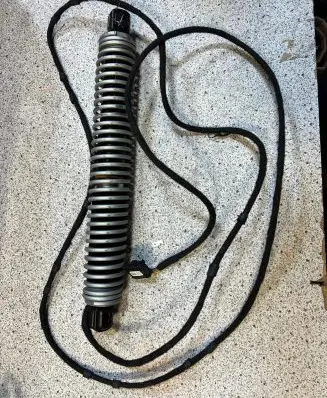 BMW 5 F10 F11 Tailgate strut 7207009