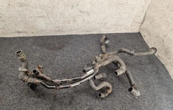 Volkswagen PASSAT B8 Engine coolant pipe/hose 5Q0121065F 5Q0121064BS 500906457C