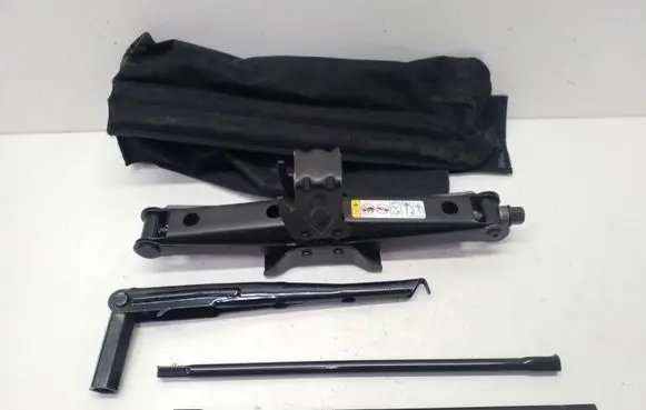 Chrysler Voyager Lift Jack 04766498AA