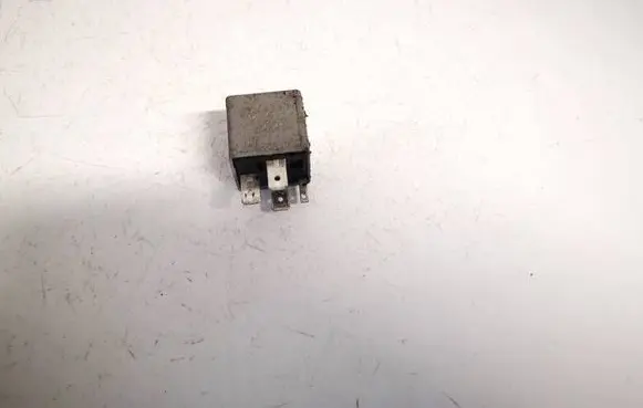 Skoda Octavia Mk1 (1U) Other relay 1j0906381a v23134-b63-x396