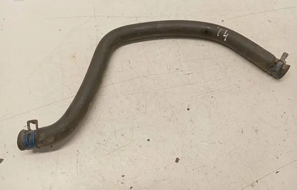 Engine coolant pipe/hose