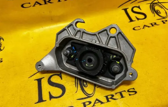 Dacia Duster II Engine mounting bracket 112536909R