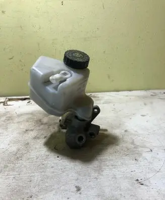 Mercedes-Benz E W212 Master brake cylinder A2124300202