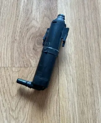 BMW X1 E84 Headlight washer spray nozzle 7321892 61677321892