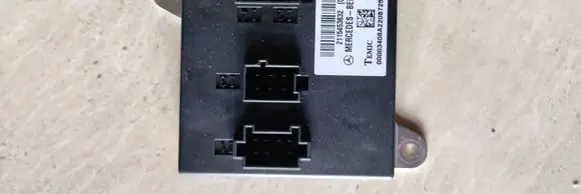 Mercedes-Benz E W211 Comfort/convenience module 2115453632