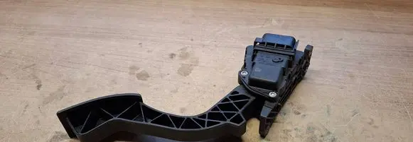 Volvo V50 Accelerator throttle pedal 4M519F836AH 6PV008641