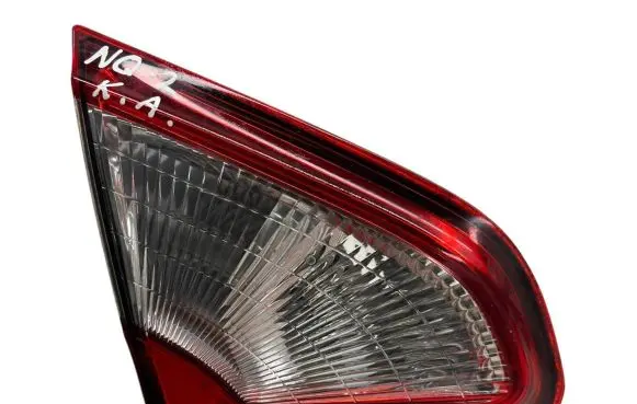 Nissan Qashqai Tailgate rear/tail lights 89503189 B26555BR01A 220613