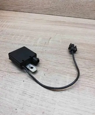 BMW X5 E53 Aerial antenna amplifier 8380945
