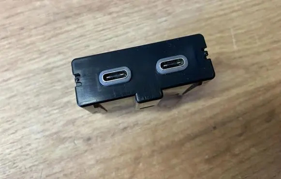 Skoda Octavia Mk4 USB socket connector 3G5035954A