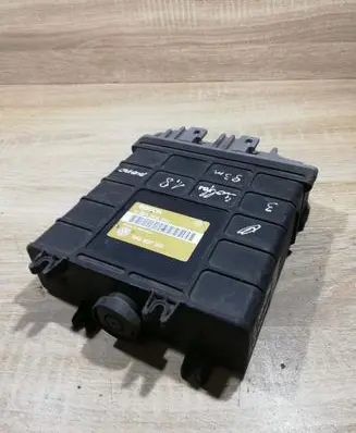 Volkswagen Golf IV Engine control unit/module ECU 1H0907311 0261200701