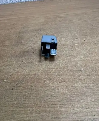 Mercedes-Benz C W204 Other relay 4RA00779307 A0025422619