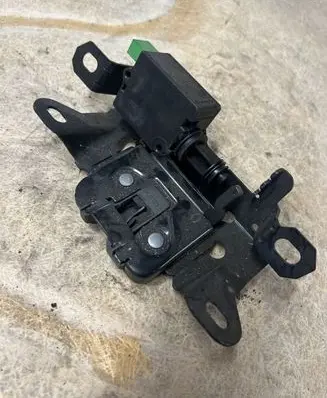 Volvo C30 Tailgate/trunk/boot lock/catch/latch