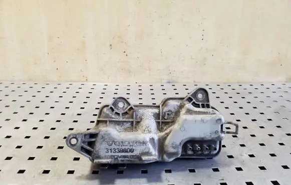 Volvo XC70 Vacuum air tank 31339809