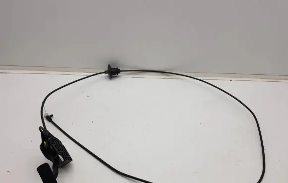 Engine bonnet/hood lock release cable