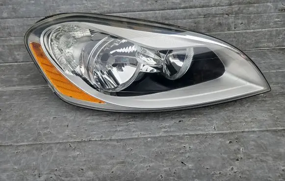 Volvo XC60 Headlight/headlamp 30763144 89902801
