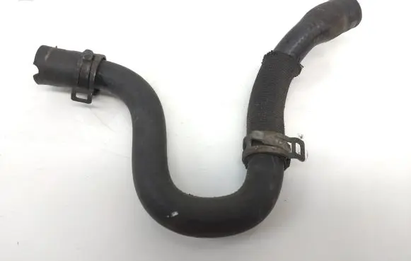 Mercedes-Benz B W245 Engine coolant pipe/hose A1695010782