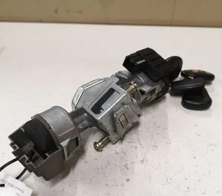 Ford Focus C-MAX Ignition lock 3M513F880A