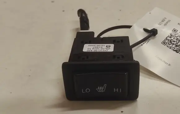 Mazda 6 Seat heating switch GS1D66420 03101410 K1827