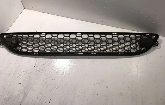 Volvo S60 Front bumper lower grill 30795022 30795021