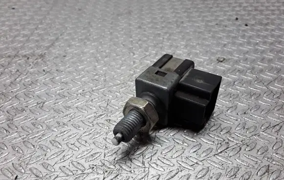 Hyundai Santa Fe Brake pedal sensor switch 9381038100