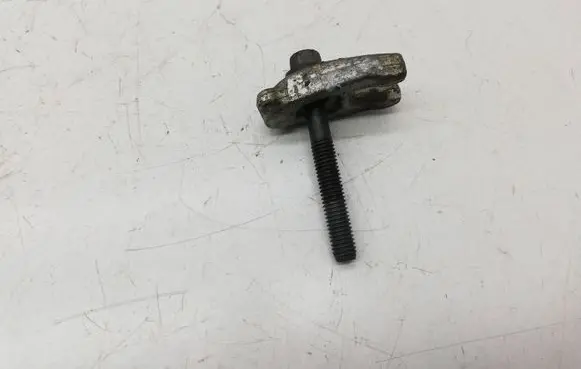 Renault Megane III Fuel Injector clamp holder