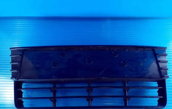 Ford Focus Front bumper lower grill BM5117K945A