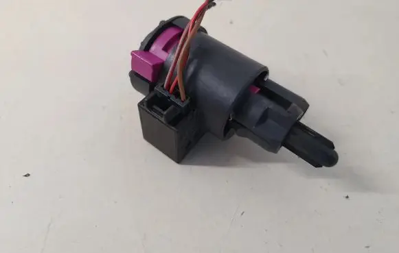 Audi A5 8T 8F Brake pedal sensor switch 4F0945459B