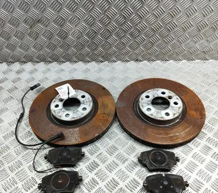 BMW X2 F39 Front brake disc 6891080