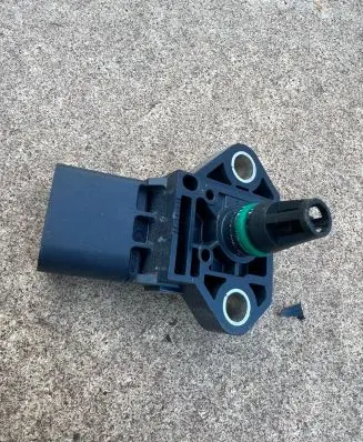 Volkswagen Golf VII Air pressure sensor 0281002977