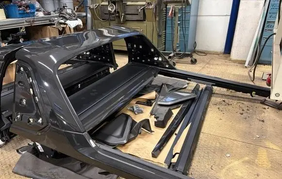 Toyota Hilux (AN120, AN130) Pickup box tonneau cover 