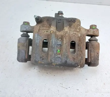 Mitsubishi Outlander Front brake caliper