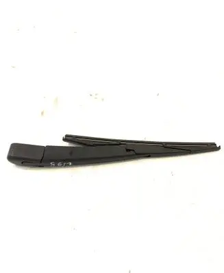 Rear wiper blade arm