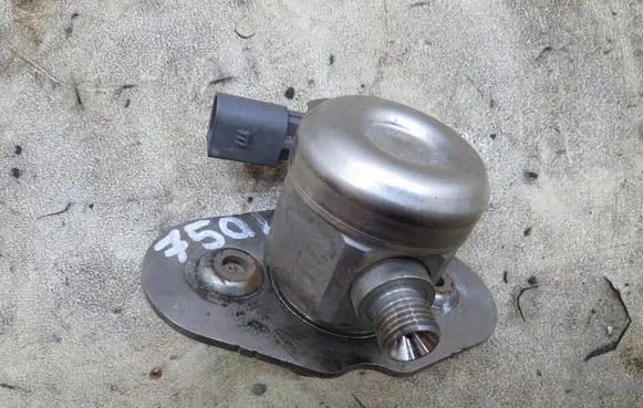 BMW 7 F01 F02 F03 F04 In-tank fuel pump 7599865